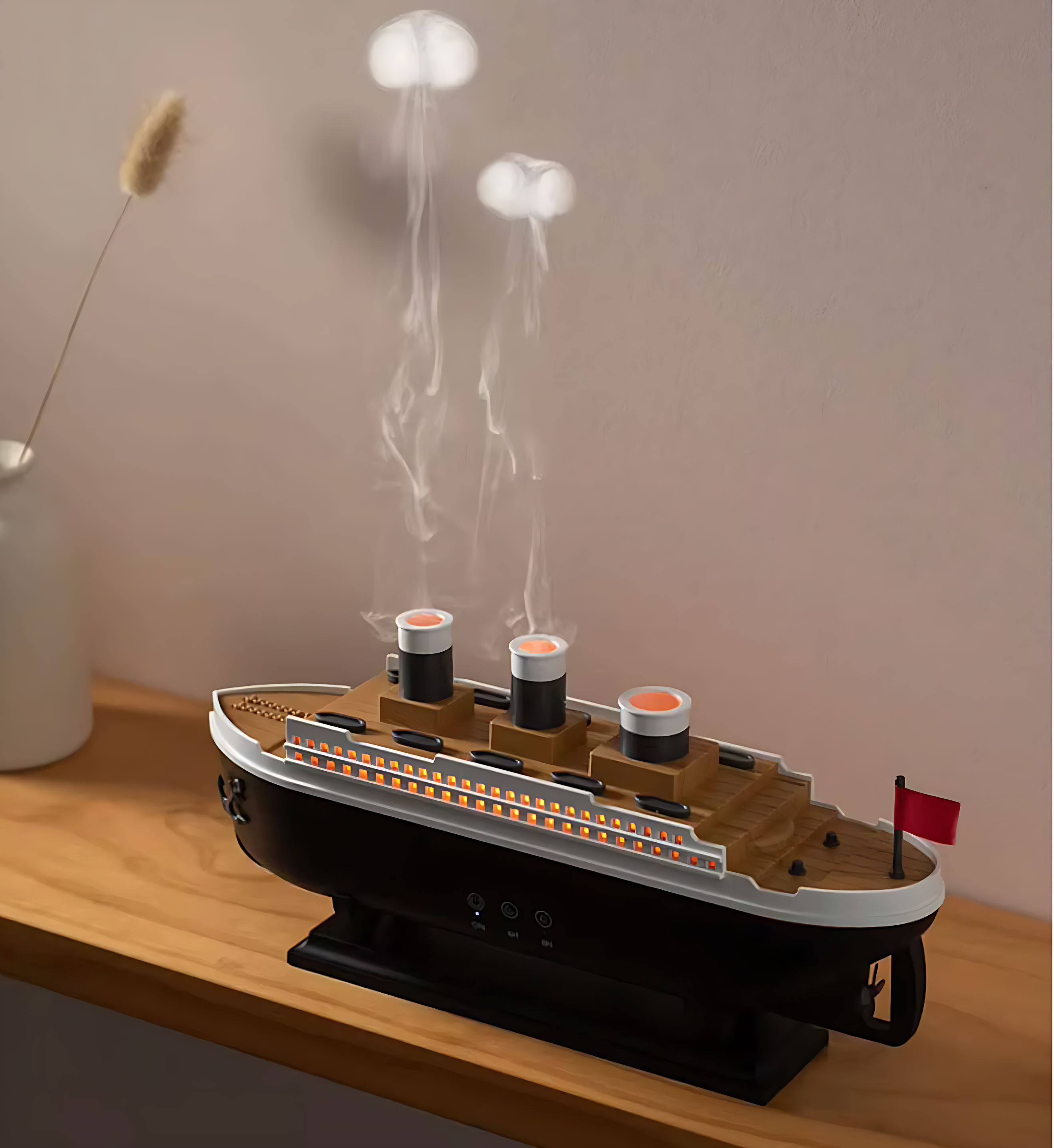 מפיץ ריח - הספינה